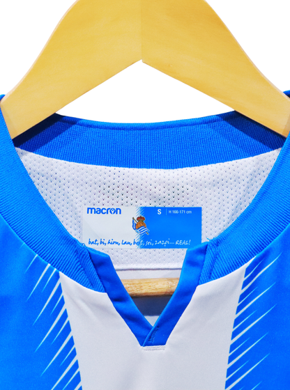 Camiseta clásica de la Real Sociedad 2019/20 en excelente estado.
