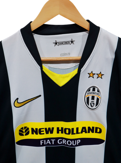 Detalle de la camiseta Juventus 2008/09 primera equipación de Pavel Nedvěd.